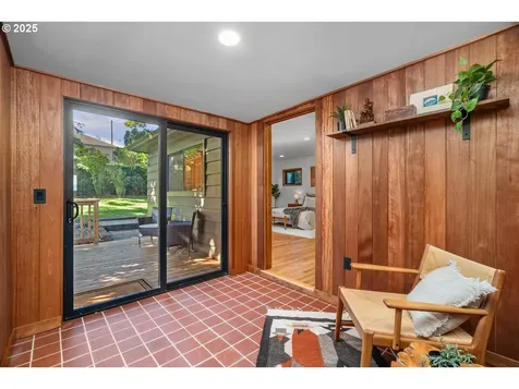 905 SE 73rd Avenue Portland OR 97215