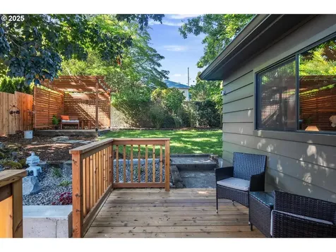 905 SE 73rd Avenue Portland OR 97215