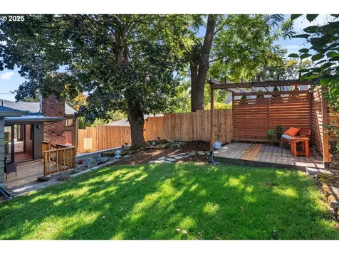 905 SE 73rd Avenue Portland OR 97215