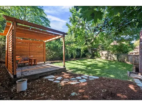 905 SE 73rd Avenue Portland OR 97215