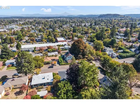 905 SE 73rd Avenue Portland OR 97215