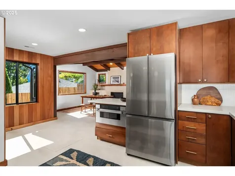 905 SE 73rd Avenue Portland OR 97215