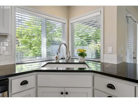 16907 SE 27th Street Vancouver WA 98683