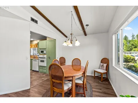 85676 Manchester Lane Eugene OR 97405