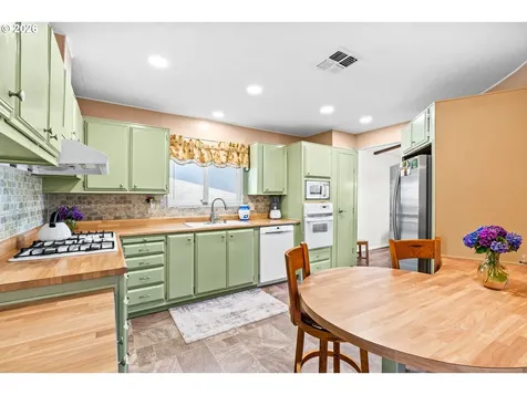 85676 Manchester Lane Eugene OR 97405