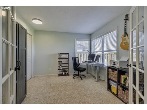 8895 SW Iowa Drive Tualatin OR 97062