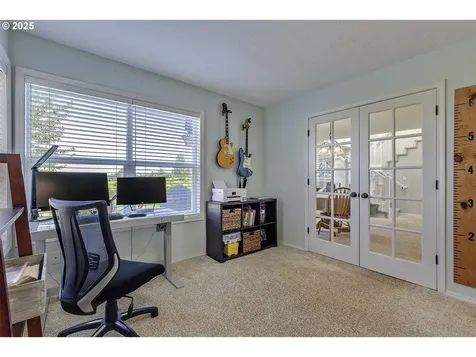 8895 SW Iowa Drive Tualatin OR 97062