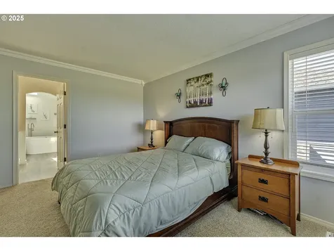 8895 SW Iowa Drive Tualatin OR 97062