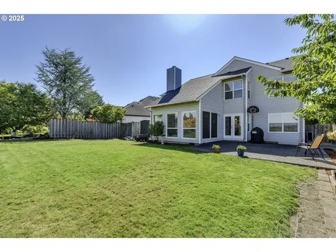 8895 SW Iowa Drive Tualatin OR 97062