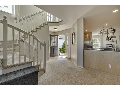 8895 SW Iowa Drive Tualatin OR 97062