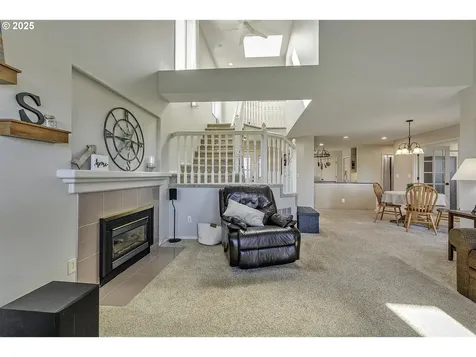 8895 SW Iowa Drive Tualatin OR 97062