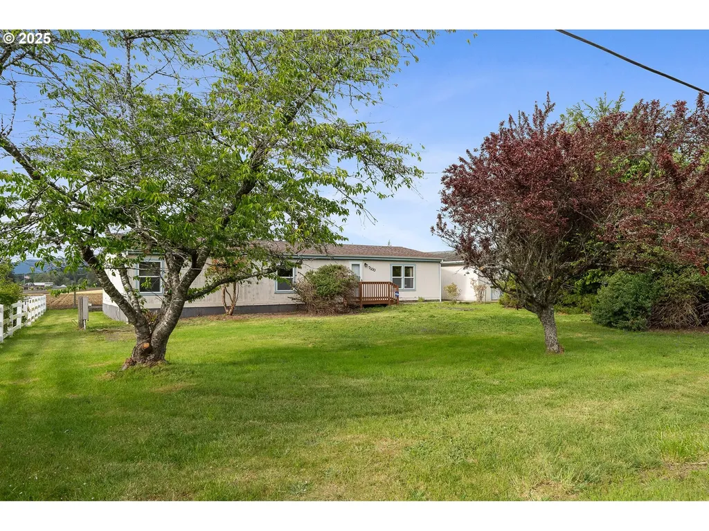 7100 Fawcett Creek Road Tillamook OR 97141