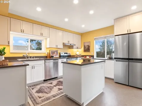 4727 SE 86th Court Portland OR 97266
