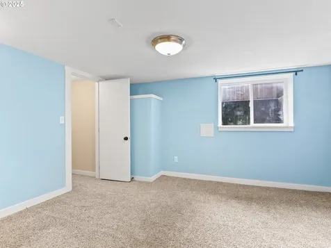 4727 SE 86th Court Portland OR 97266
