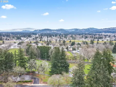 4727 SE 86th Court Portland OR 97266
