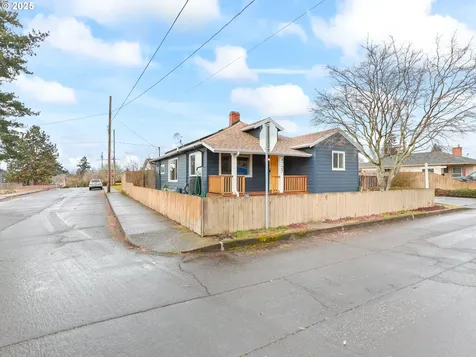 4727 SE 86th Court Portland OR 97266