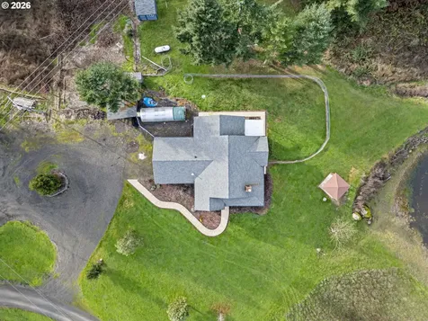 302 Scott Road Oakland OR 97462
