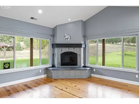 302 Scott Road Oakland OR 97462