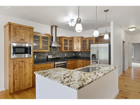 302 Scott Road Oakland OR 97462