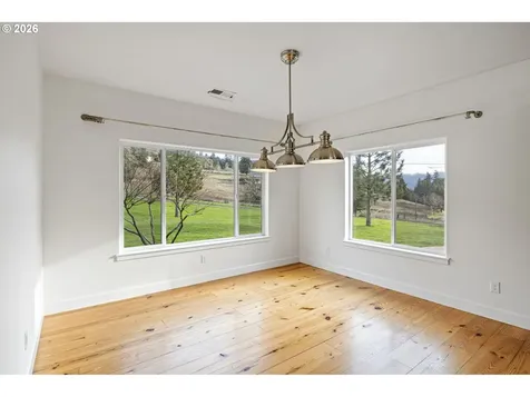 302 Scott Road Oakland OR 97462