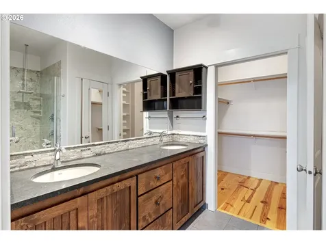 302 Scott Road Oakland OR 97462