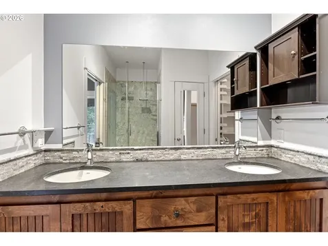 302 Scott Road Oakland OR 97462