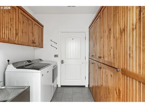 302 Scott Road Oakland OR 97462