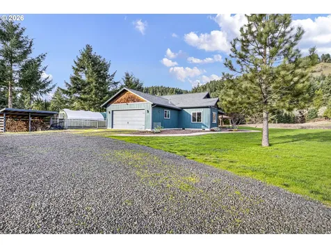 302 Scott Road Oakland OR 97462