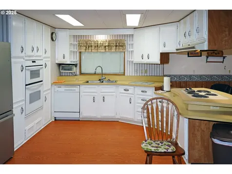 100 SW 195th Avenue Beaverton OR 97006