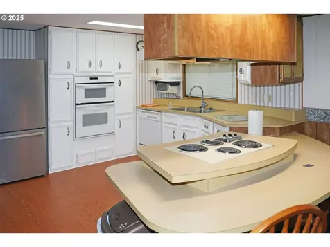 100 SW 195th Avenue Beaverton OR 97006