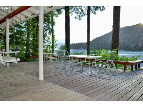 Cabin 25 Northwoods Cougar WA 98616