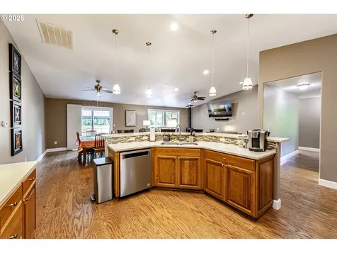 24945 Oak Lane Elmira OR 97437