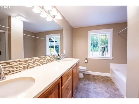 24945 Oak Lane Elmira OR 97437