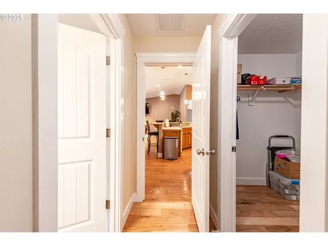24945 Oak Lane Elmira OR 97437