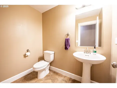 24945 Oak Lane Elmira OR 97437