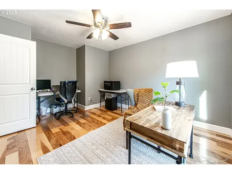 24945 Oak Lane Elmira OR 97437