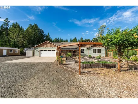 24945 Oak Lane Elmira OR 97437
