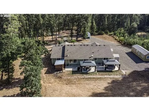 24945 Oak Lane Elmira OR 97437