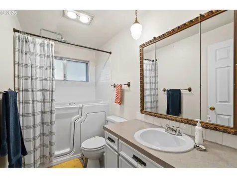 8718 NE 95th Street Vancouver WA 98662