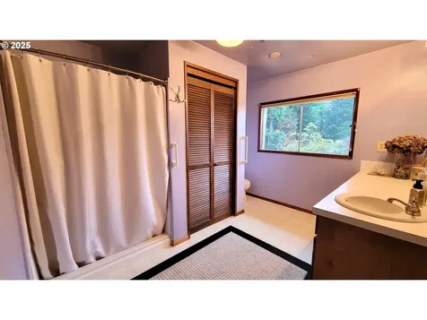 25346 Wheaton Lane Veneta OR 97487