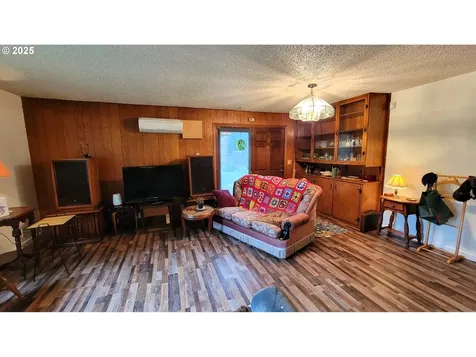 25346 Wheaton Lane Veneta OR 97487