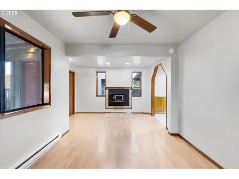 3004 Oak Street Longview WA 98632