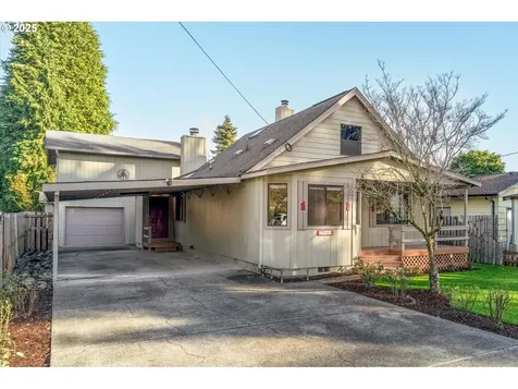 3004 Oak Street Longview WA 98632