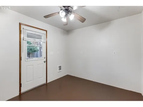3004 Oak Street Longview WA 98632