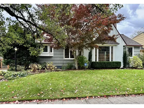 4428 NE Royal Court Portland OR 97213