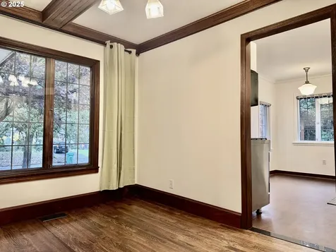 4428 NE Royal Court Portland OR 97213