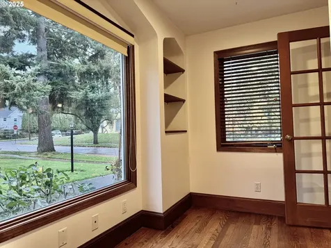 4428 NE Royal Court Portland OR 97213