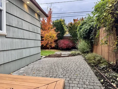 4428 NE Royal Court Portland OR 97213