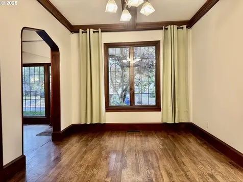4428 NE Royal Court Portland OR 97213