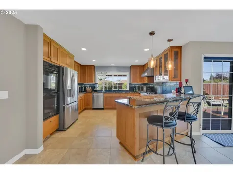 275 Allen Avenue Springfield OR 97477
